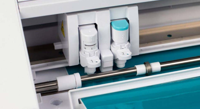 Close silhouette the Carriage